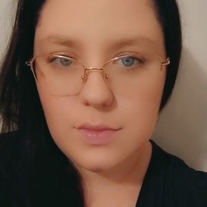 Meet your Posher, Kay